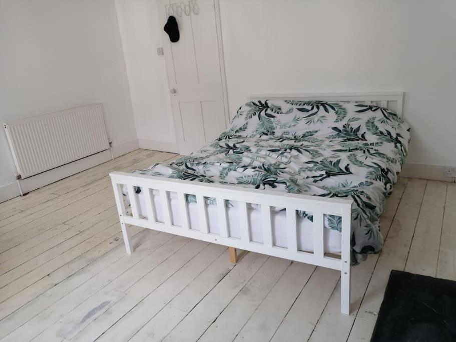 Seaside 2 Bed Terraced House With Garden Villa Хейстингс Екстериор снимка